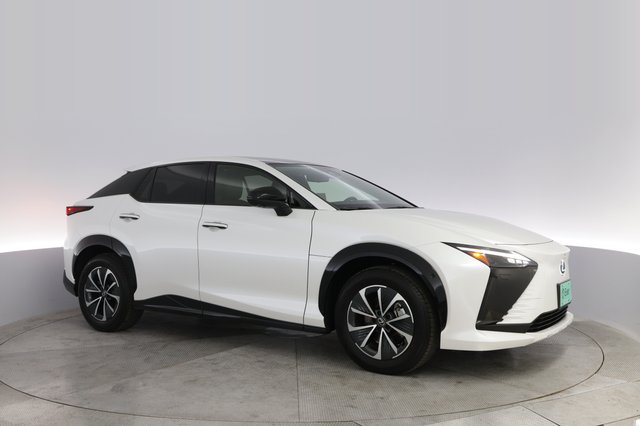 2024 Lexus RZ — photo 11 of 22