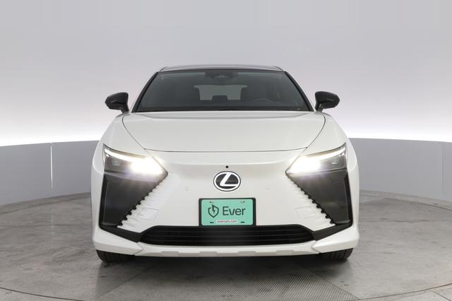 2024 Lexus RZ — photo 9 of 22