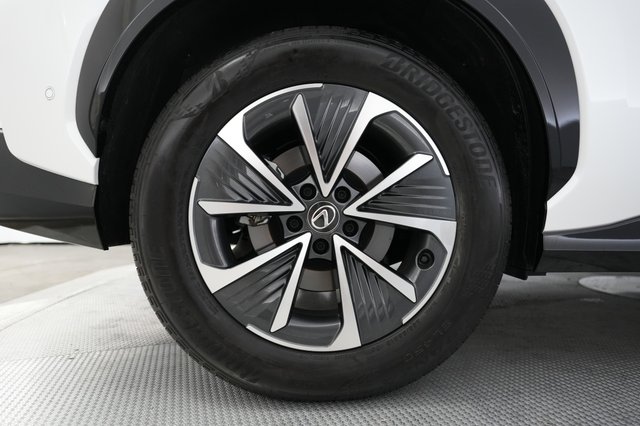 2024 Lexus RZ — photo 7 of 22