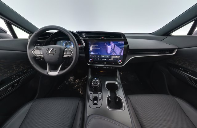 2024 Lexus RZ — photo 20 of 22