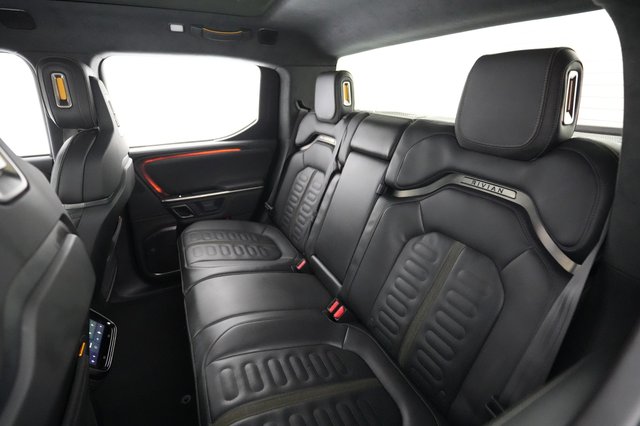 2023 Rivian R1T — photo 18 of 22