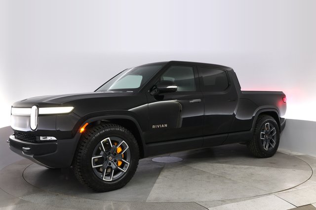2023 Rivian R1T — photo 14 of 22