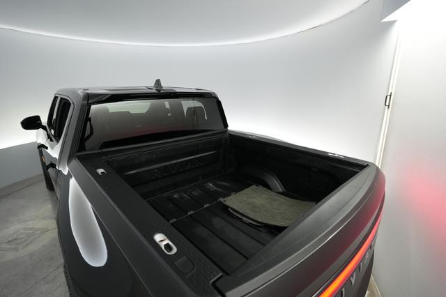 2023 Rivian R1T