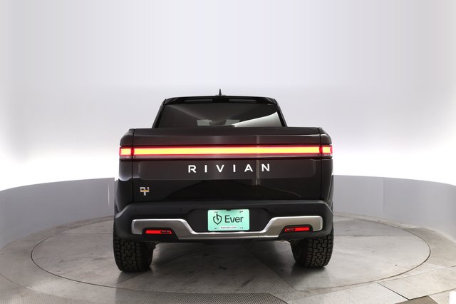 2023 Rivian R1T — photo 12 of 22