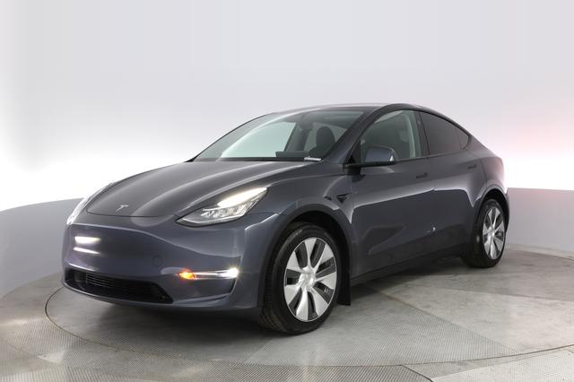 2023 Tesla Model Y — VIN 7SAYGDEE2PA120291