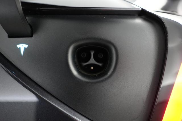 2024 Tesla Model 3 — photo 8 of 21