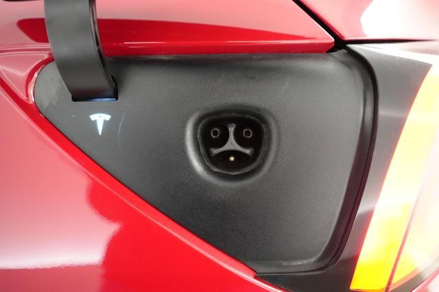 2021 Tesla Model Y — photo 8 of 23