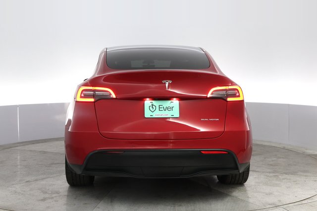 2021 Tesla Model Y — photo 12 of 23