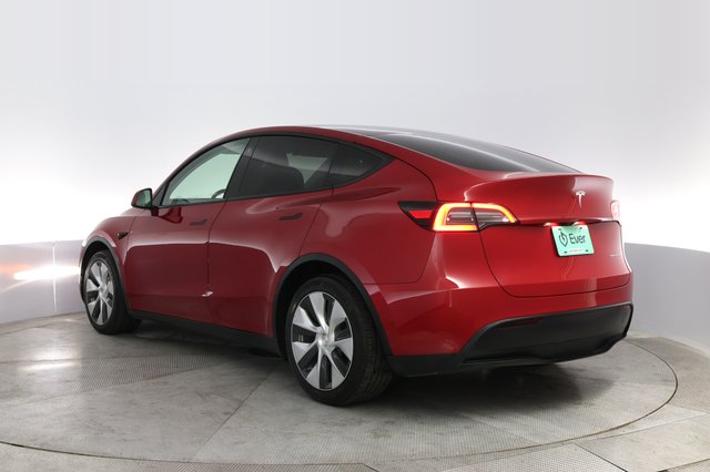 2021 Tesla Model Y — photo 13 of 23
