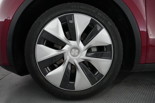 2021 Tesla Model Y — photo 17 of 23