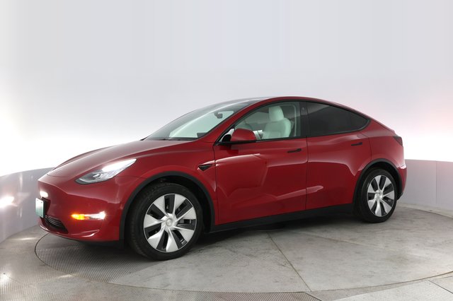 2021 Tesla Model Y — photo 14 of 23