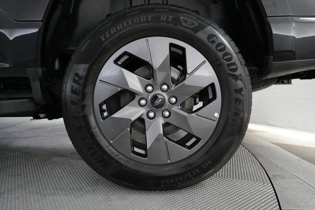 2024 Ford F-150 Lightning — photo 7 of 16
