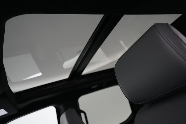 2024 Ford F-150 Lightning — photo 14 of 16