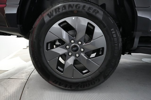 2024 Ford F-150 Lightning — photo 10 of 16