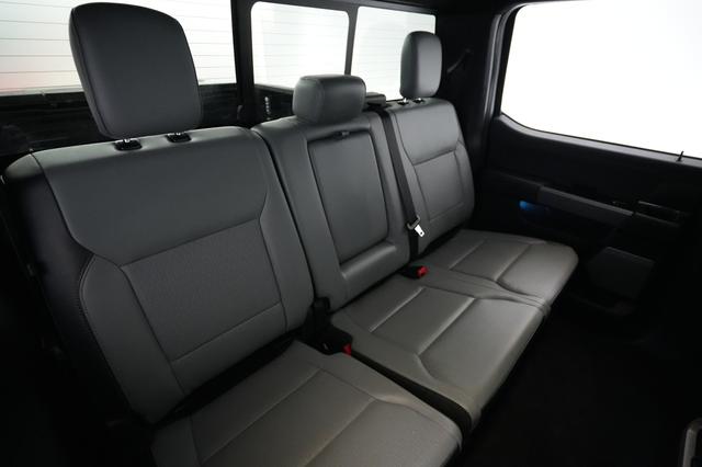 2024 Ford F-150 Lightning — photo 4 of 16