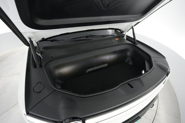 2024 Rivian R1S — photo 21 of 24