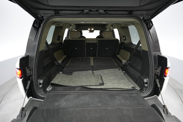 2024 Rivian R1S — photo 6 of 24