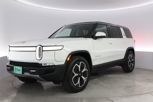 2024 Rivian R1S — VIN 7PDSGCBA7RN045084