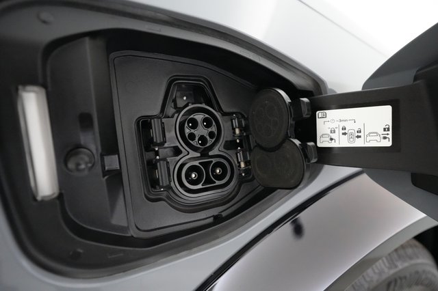 2024 Nissan Ariya — photo 8 of 23