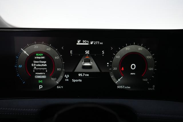 2024 Nissan Ariya — photo 5 of 23