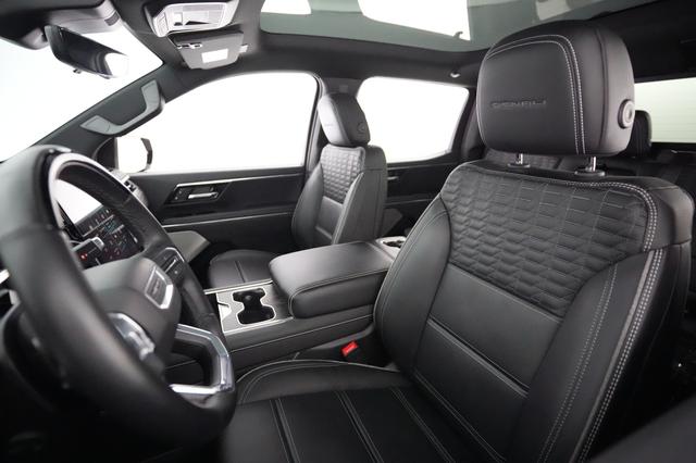 2024 GMC Sierra EV — photo 3 of 15