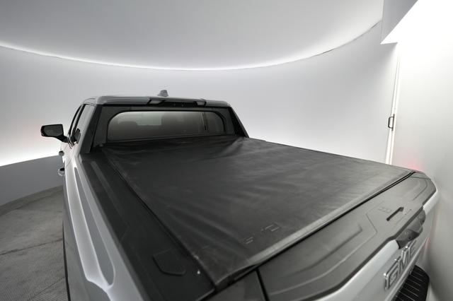 2024 GMC Sierra EV — photo 6 of 15
