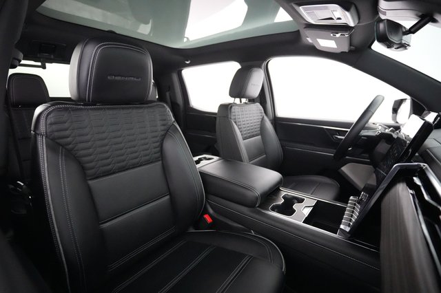 2024 GMC Sierra EV — photo 13 of 15