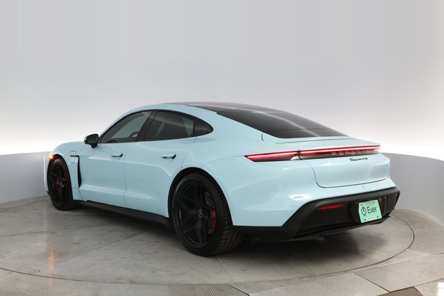 2020 Porsche Taycan — photo 13 of 23