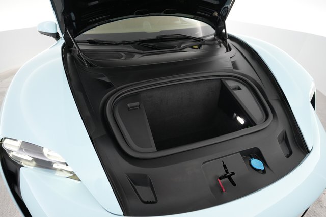 2020 Porsche Taycan — photo 21 of 23