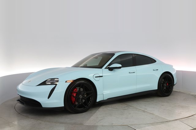 2020 Porsche Taycan — photo 14 of 23