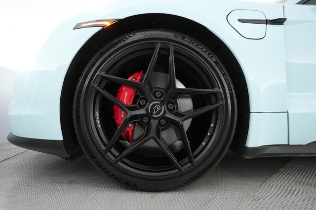 2020 Porsche Taycan — photo 15 of 23