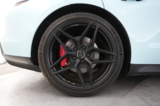 2020 Porsche Taycan — photo 17 of 23