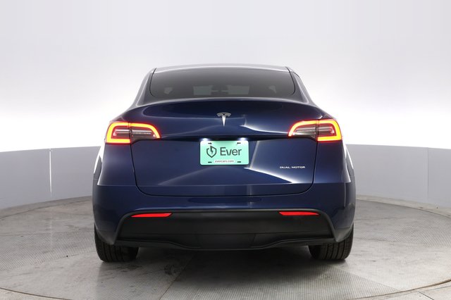 2021 Tesla Model Y — photo 12 of 22