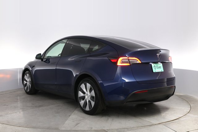 2021 Tesla Model Y — photo 13 of 22