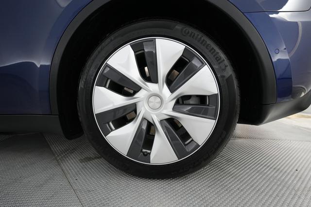 2021 Tesla Model Y — photo 7 of 22