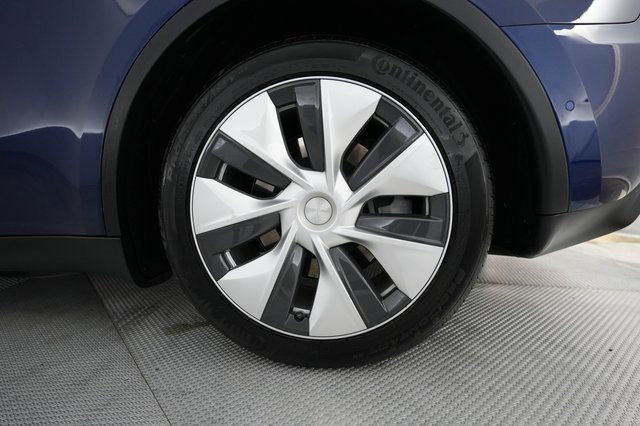 2021 Tesla Model Y — photo 7 of 22