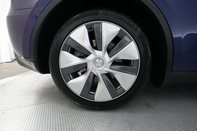2021 Tesla Model Y — photo 16 of 22