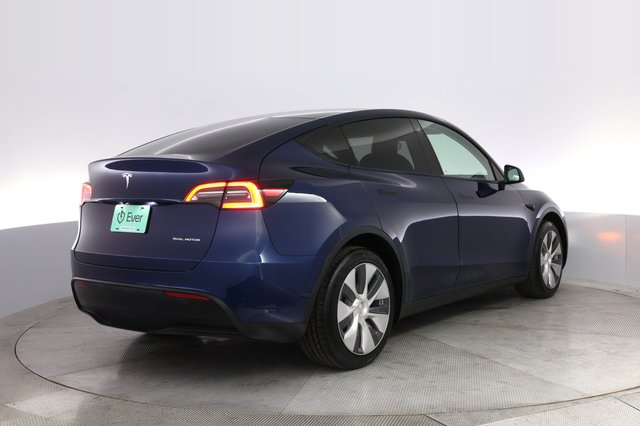 2021 Tesla Model Y — photo 2 of 22