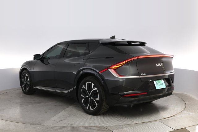 2022 Kia EV6 — photo 13 of 21