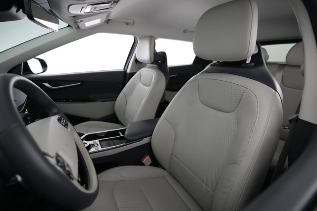 2022 Kia EV6 — photo 3 of 21