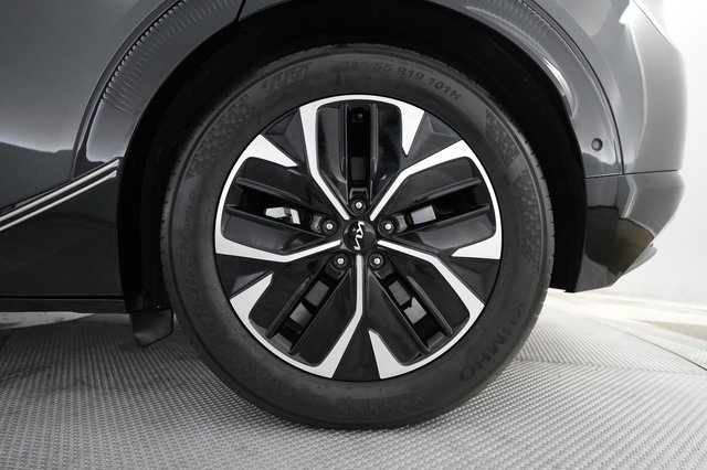 2022 Kia EV6 — photo 15 of 21