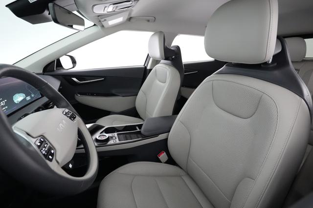 2022 Kia EV6 — photo 3 of 21