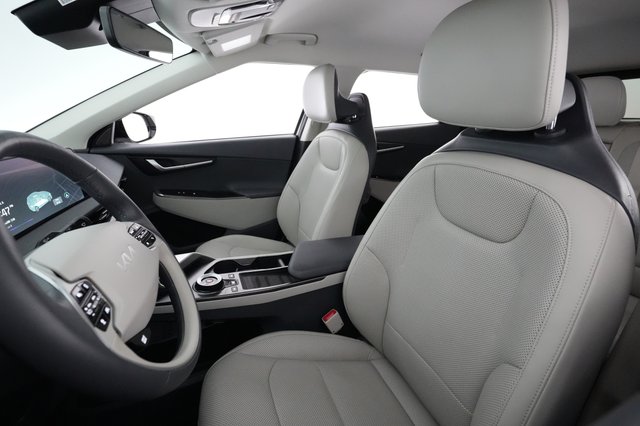 2022 Kia EV6 — photo 3 of 21