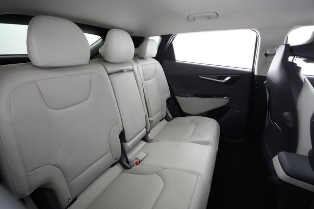 2022 Kia EV6 — photo 4 of 21