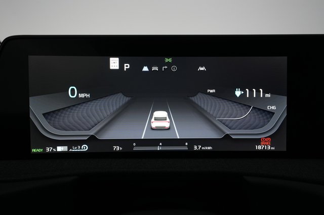 2022 Kia EV6 — photo 5 of 21