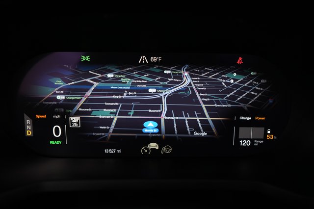2022 Polestar 2 — photo 5 of 24