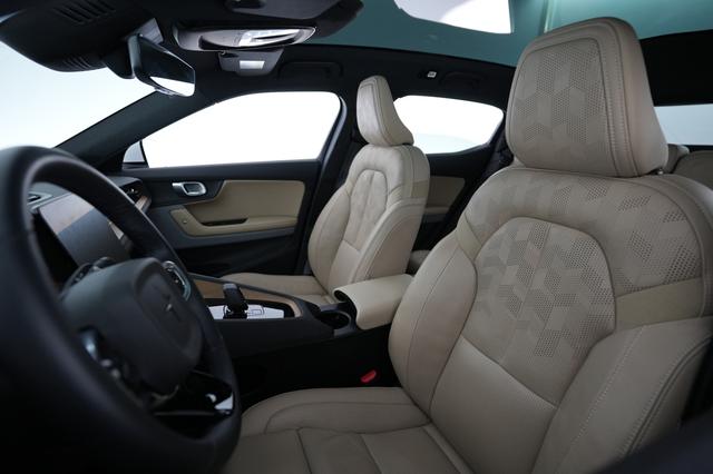 2022 Polestar 2 — photo 3 of 24