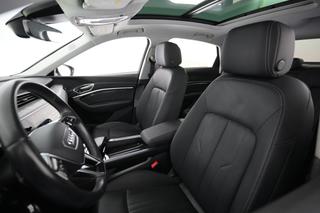 2022 Audi e-tron Sportback — photo 3 of 25