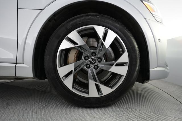 2022 Audi e-tron Sportback — photo 7 of 25