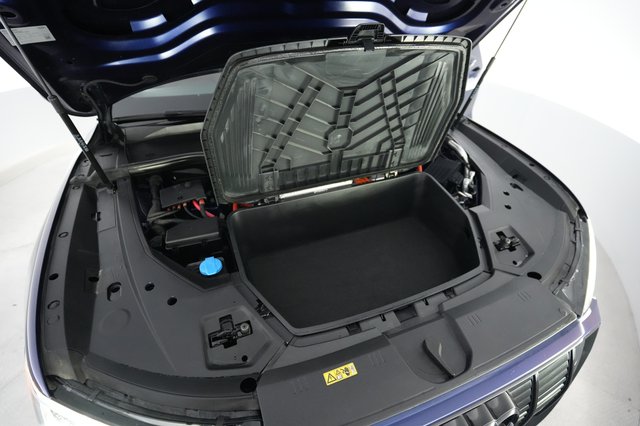 2022 Audi e-tron — photo 20 of 21